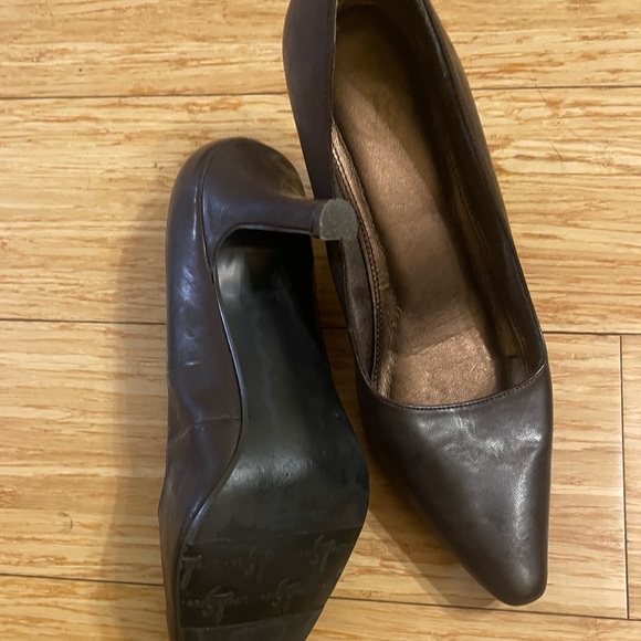 Women’s Shoes Life Stride. Color black. High heels. Very comfortable Shoes. - Picture 4 of 4